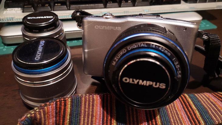 OLYMPUS E-PM1