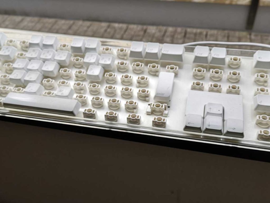キーボード　組み立て