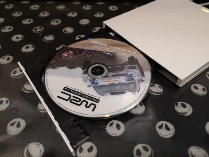 DVSM-PTV8U3 ポータブルDVDドライブ開閉