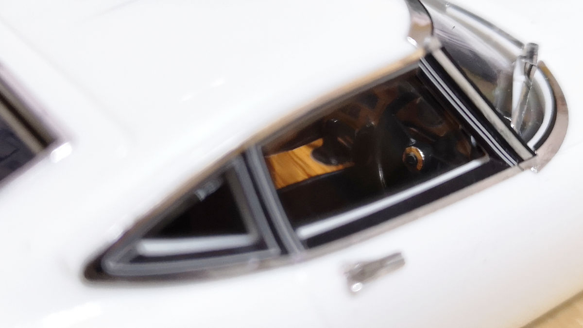 アオシマ　トヨタ2000GT 車内