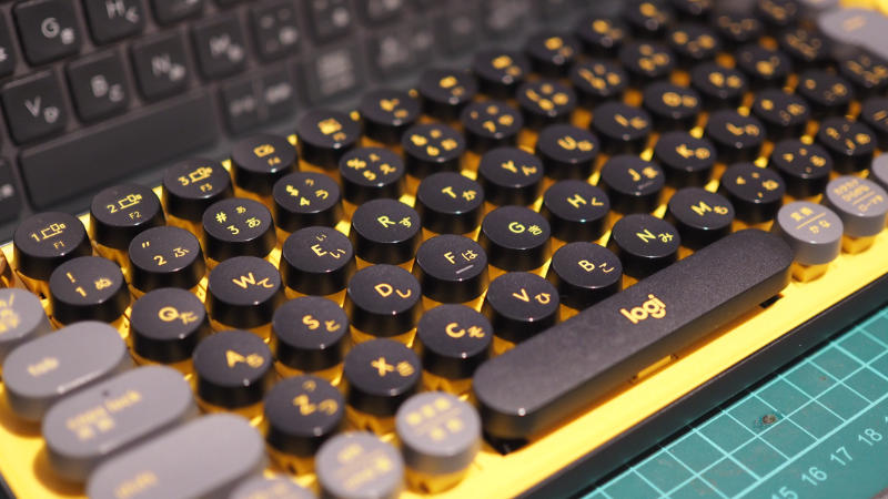 ロジクール POP Keys K730 カッコ可愛いメカニカルキーボード